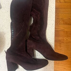 Chic Women's Heeled Boots in Deep Burgundy